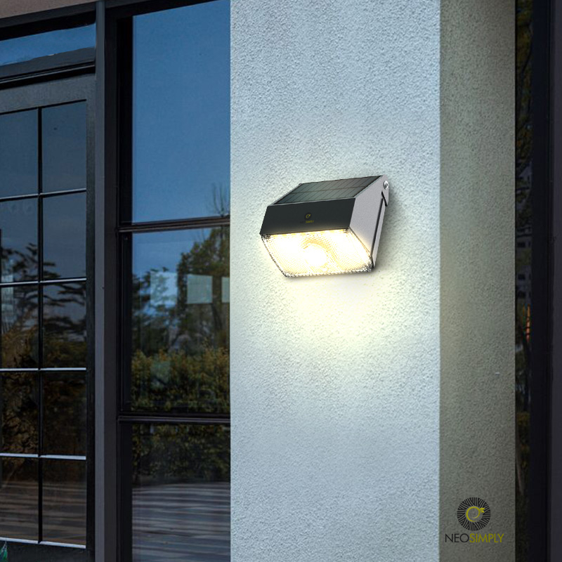 Lampa Solara De Exterior LED, 1000 Lumens, 10W, 20 led-uri, IP65, cu senzor de proximitate si 3 moduri smart de operare, Negru Fumuriu - foto 6
