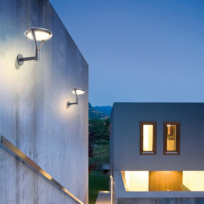 Lampa Solara LED Portabila de Exterior, Camping, 2000 lumeni, 3 Moduri de utilizare, cu senzori de luminozitate si miscare, Grey - foto 8